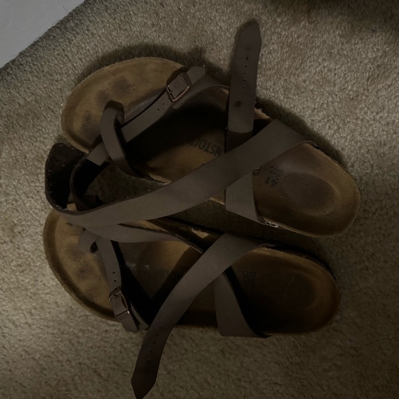 Tie up the ankle birkenstock’s, only worn 2 or 3 times, smoke free home - Picture 3 of 5